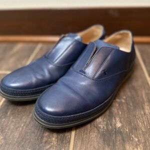 Tod’s Blue Leather Moccasins Men’s Size 6.5 | quiet luxury | Made in Italy